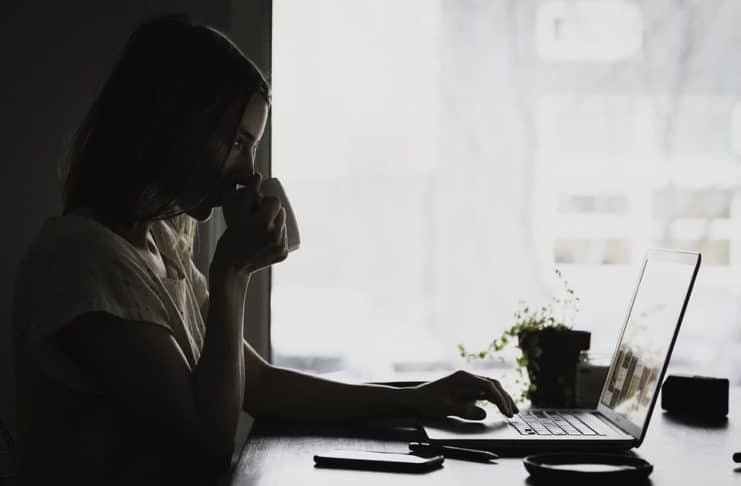 Follow-up email to a professor: When and how you should you write